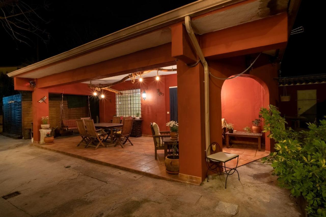 Casa con terraza y jardín cerca de la Playa en Castellón Castellón de la Plana Exterior foto