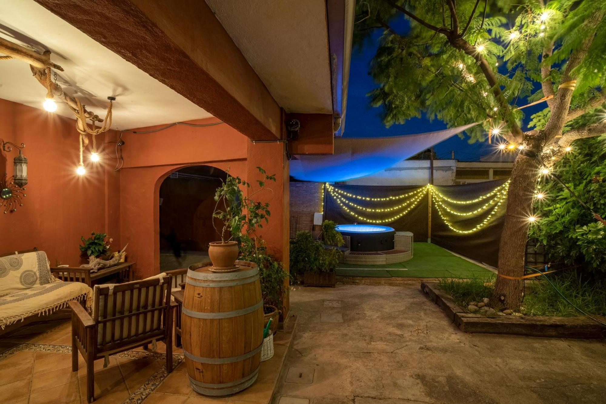 Casa con terraza y jardín cerca de la Playa en Castellón Castellón de la Plana Exterior foto
